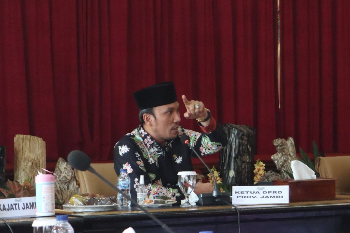 Ketua DPRD: pengusaha harus berikan upah layak bagi sopir angkutan batubara