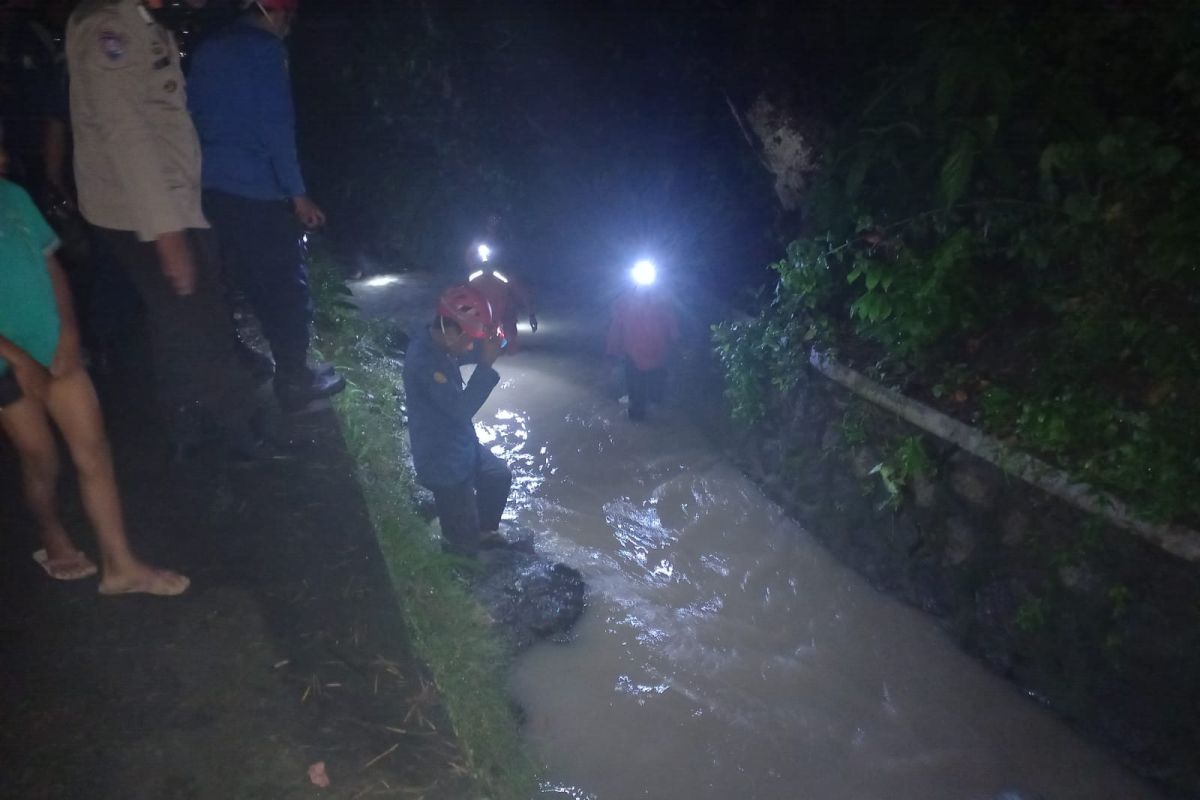 Balita empat tahun terseret arus sungai di Montong Beter