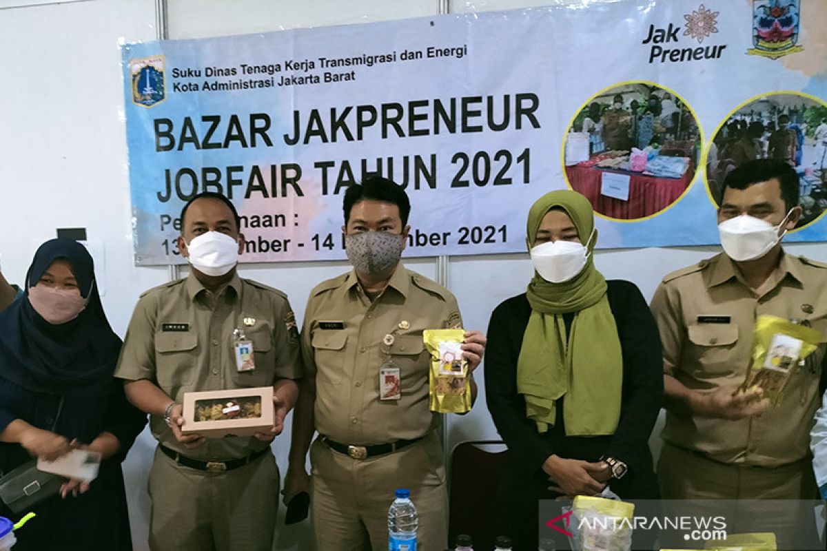 Pemkot Jakbar targetkan 2.000 orang dapat pekerjaan via "Job Fair"