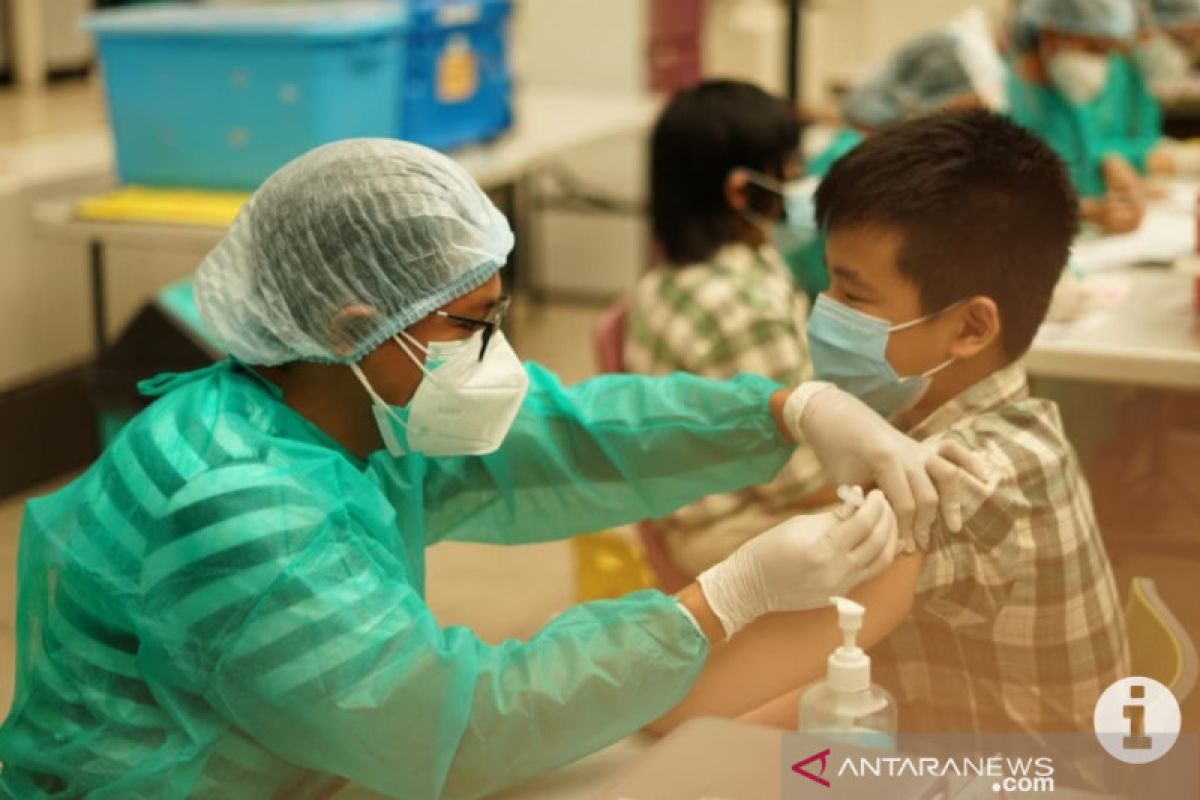 Jubir sebut 11 provinsi bisa mulai vaksinasi anak 6-11 tahun