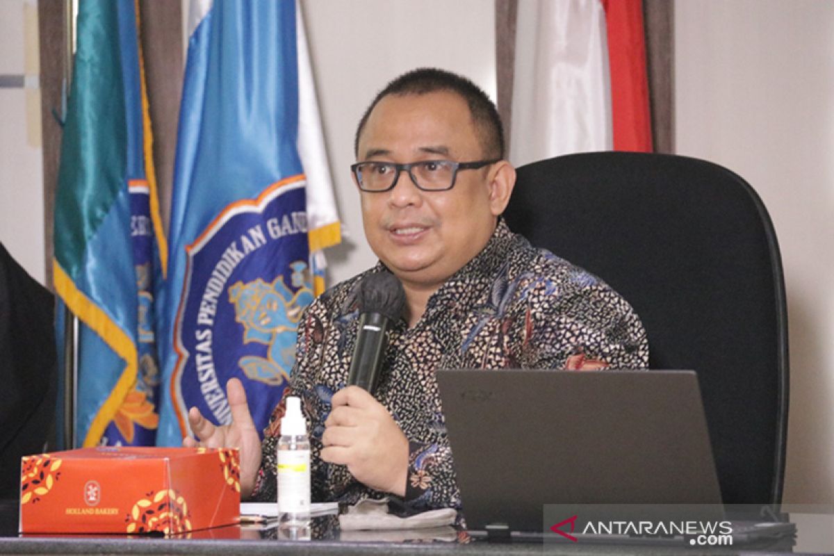 Ari Dwipayana : Pemerintah dorong booster vaksin mulai Januari 2022