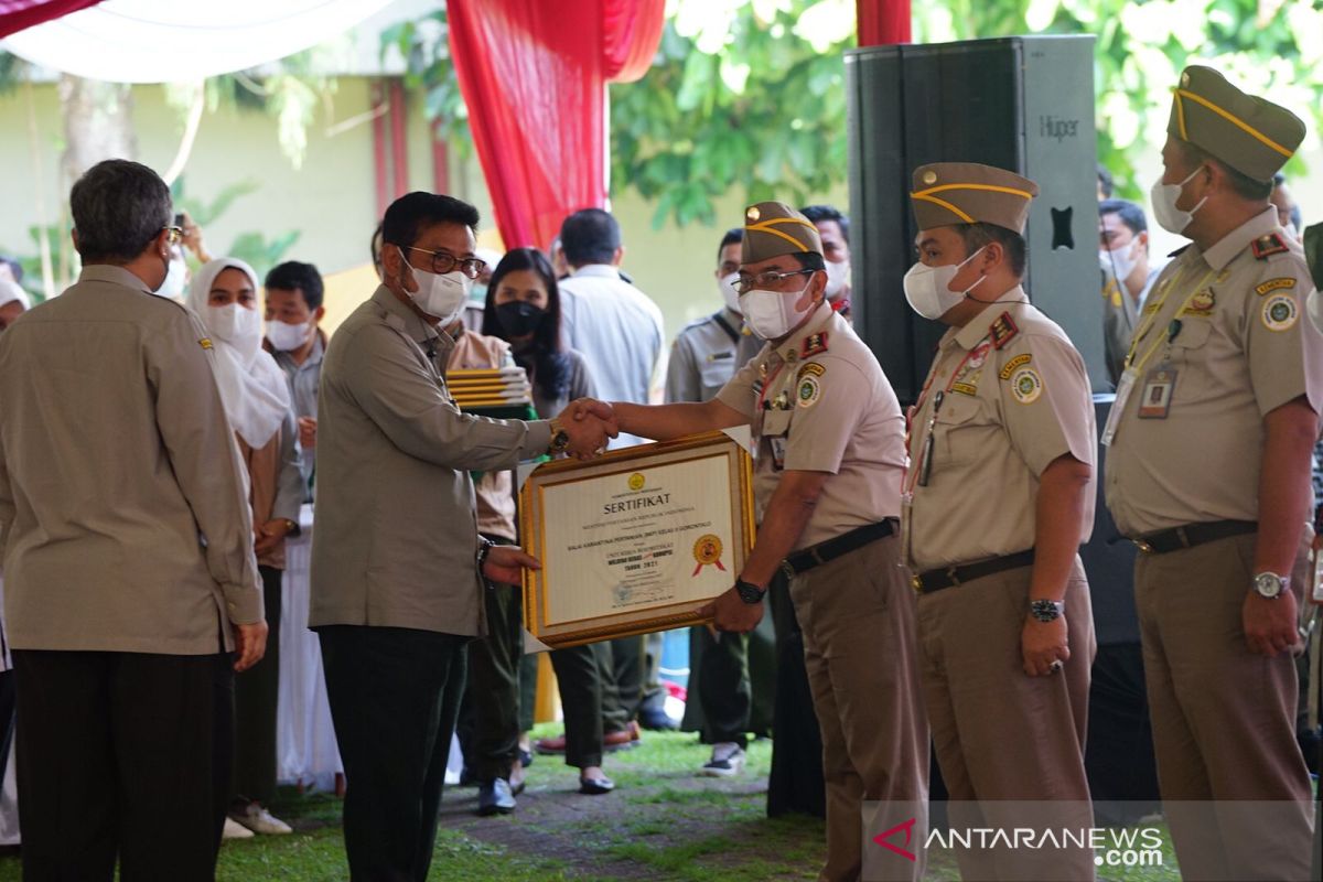 Karantina Pertanian Gorontalo raih predikat WBK dari Mentan