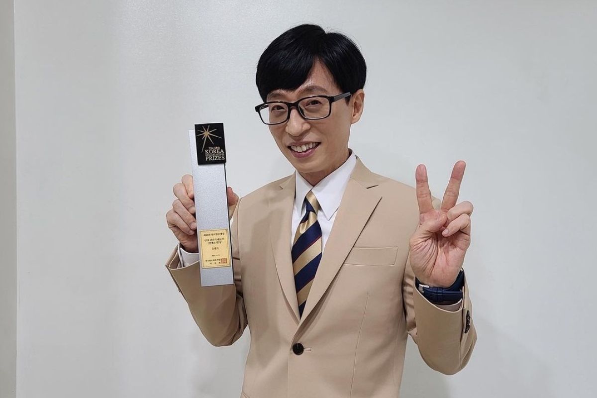 Yoo Jae Suk positif COVID-19