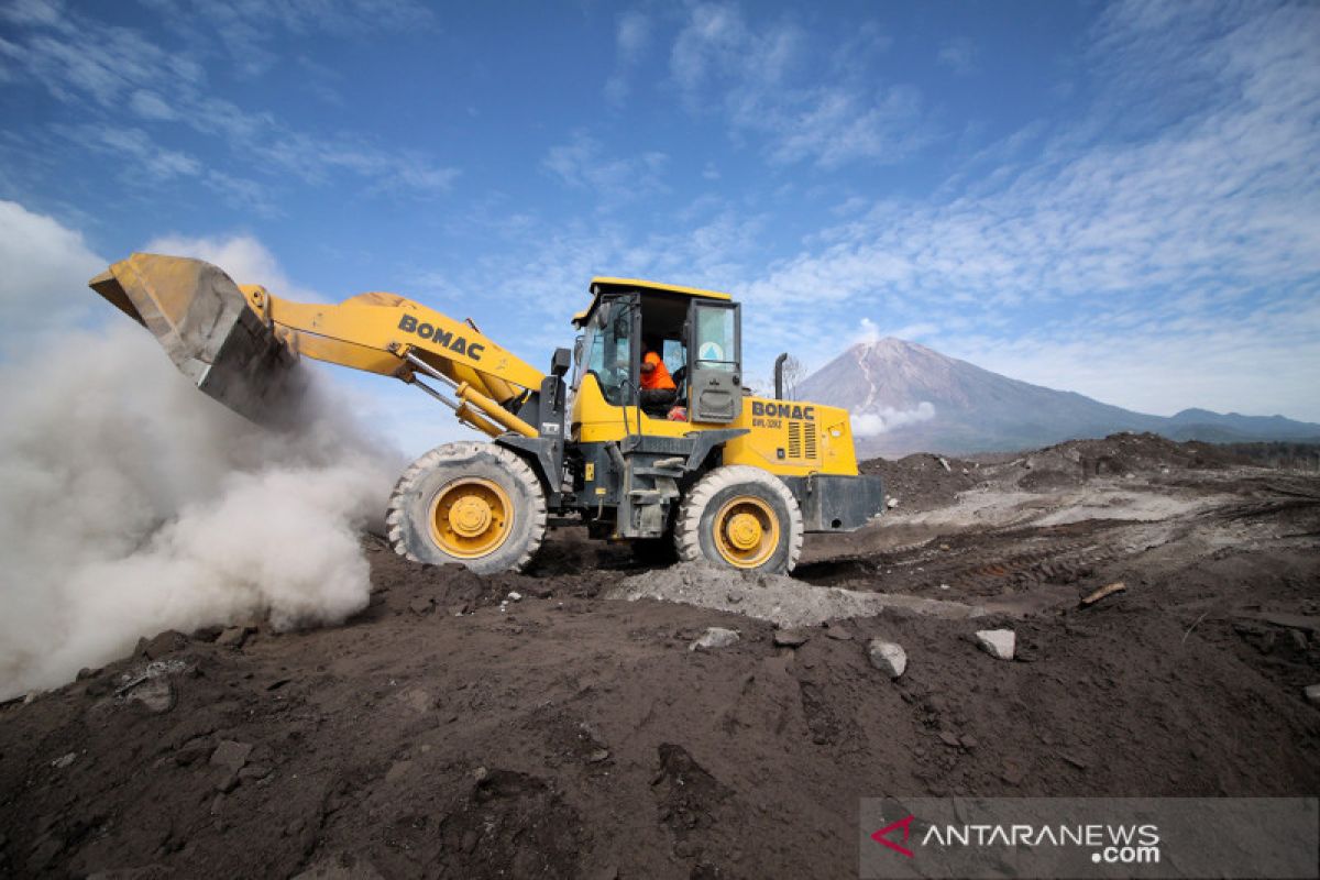 BNPB pastikan layanan tanggap darurat bencana Semeru terlaksana