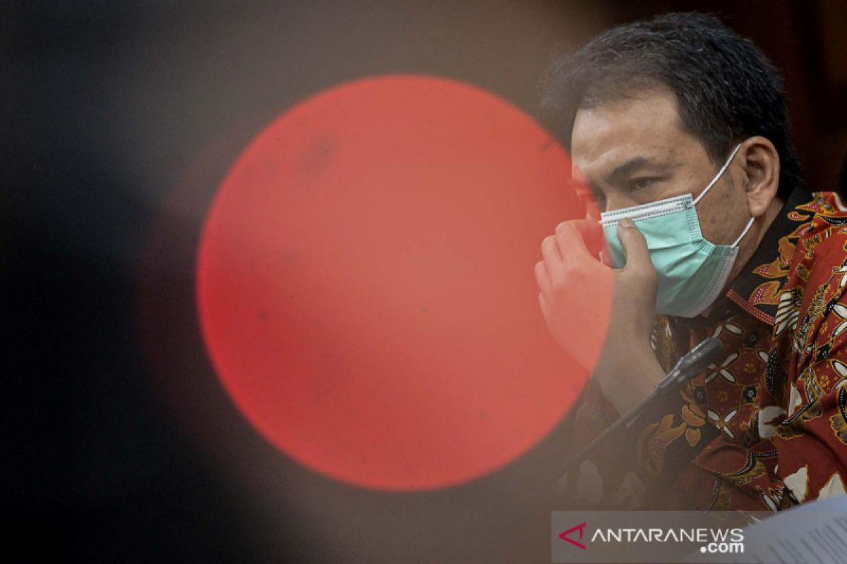 Kemarin, polisi dicopot hingga sidang Azis Syamsuddin