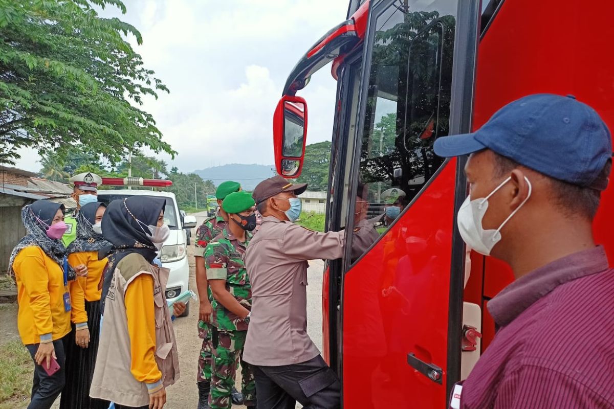 Polresta Bandarlampung adakan vaksinasi di pos pengetatan