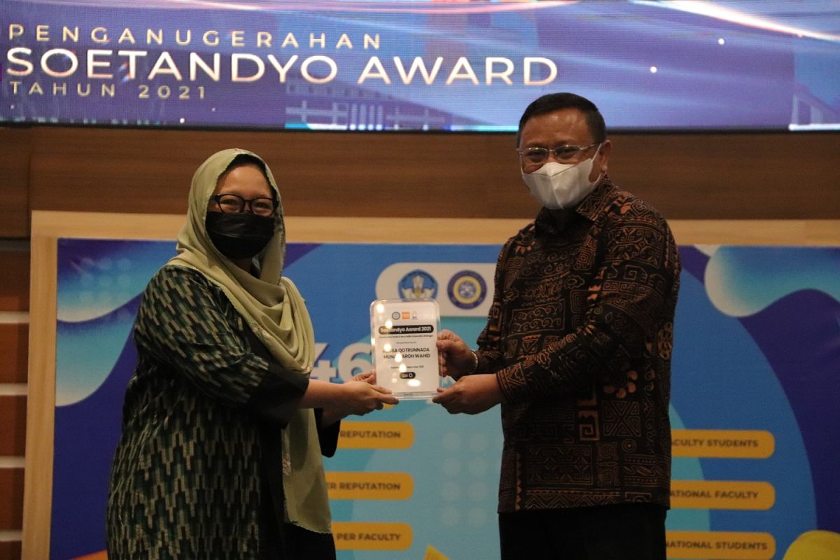 Imam Besar Masjid Istiqlal dan Alissa Wahid terima penghargaan Soetandyo Award 2021