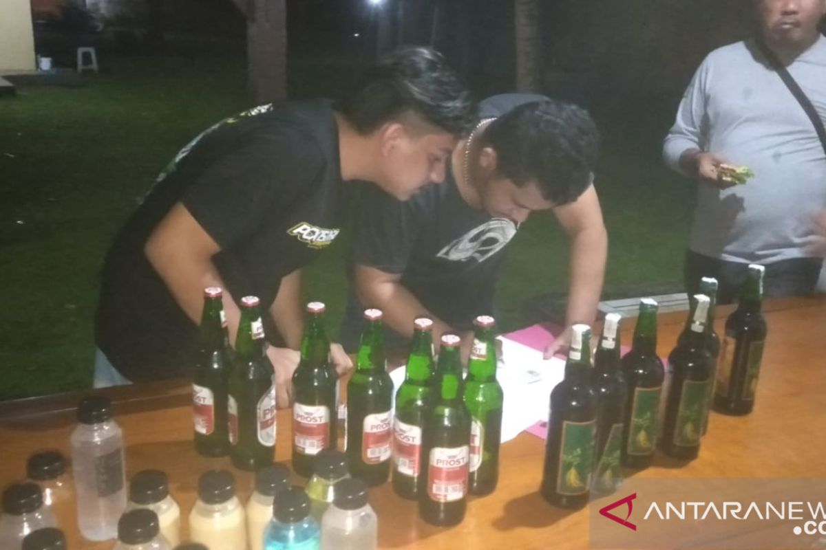 Polres Sukabumi sita ribuan botol miras