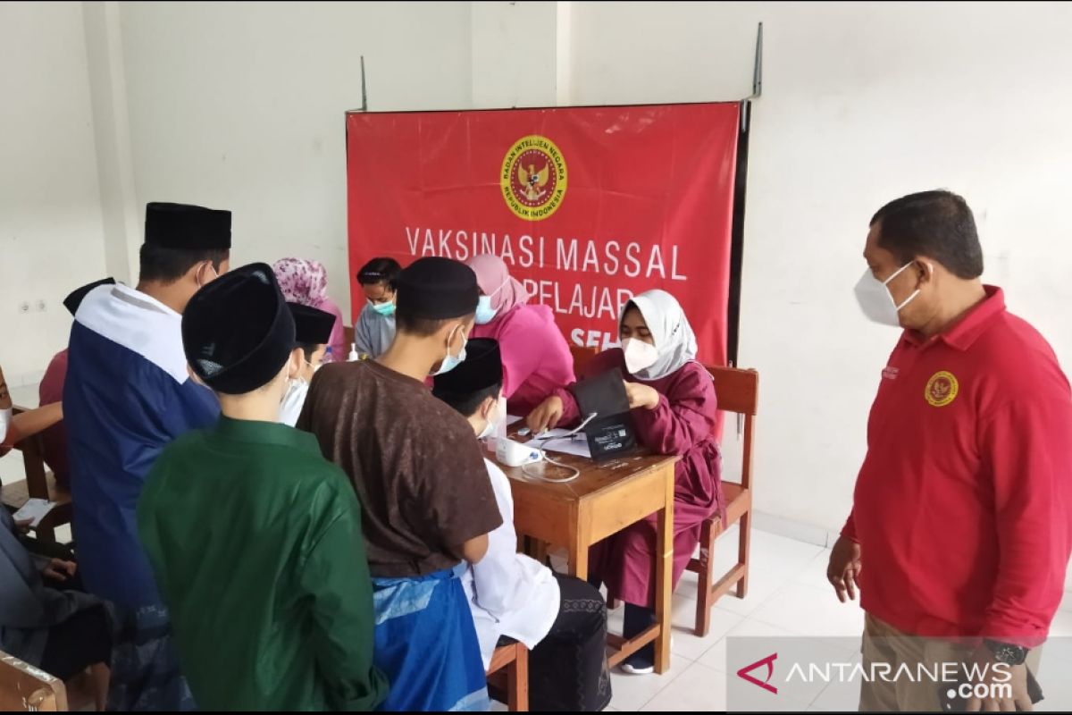 BIN Banten gencarkan vaksinasi antisipasi badai COVID-19 di akhir tahun