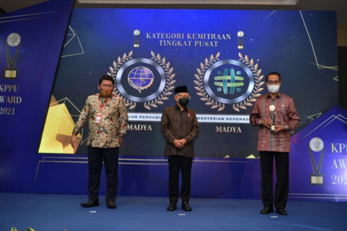 Kemenhub raih penghargaan KPPU Award 2021