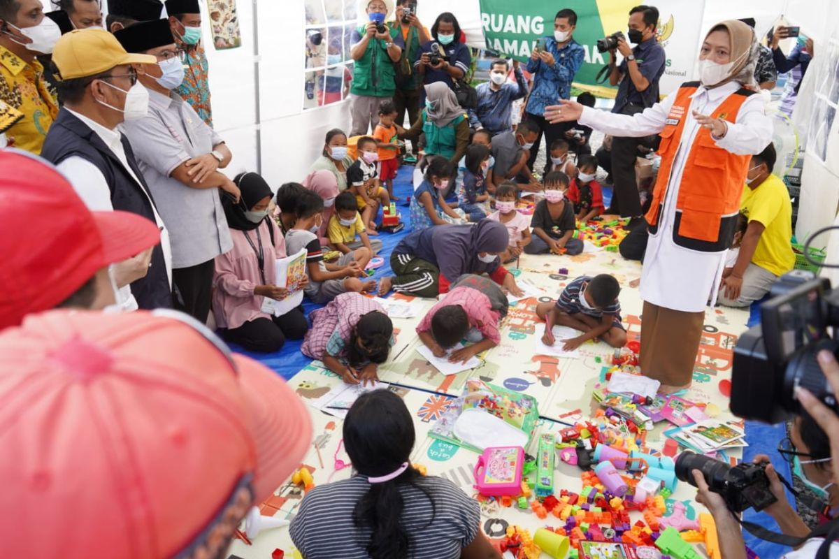 Kemensos lakukan pendataan anak yatim piatu korban erupsi Semeru