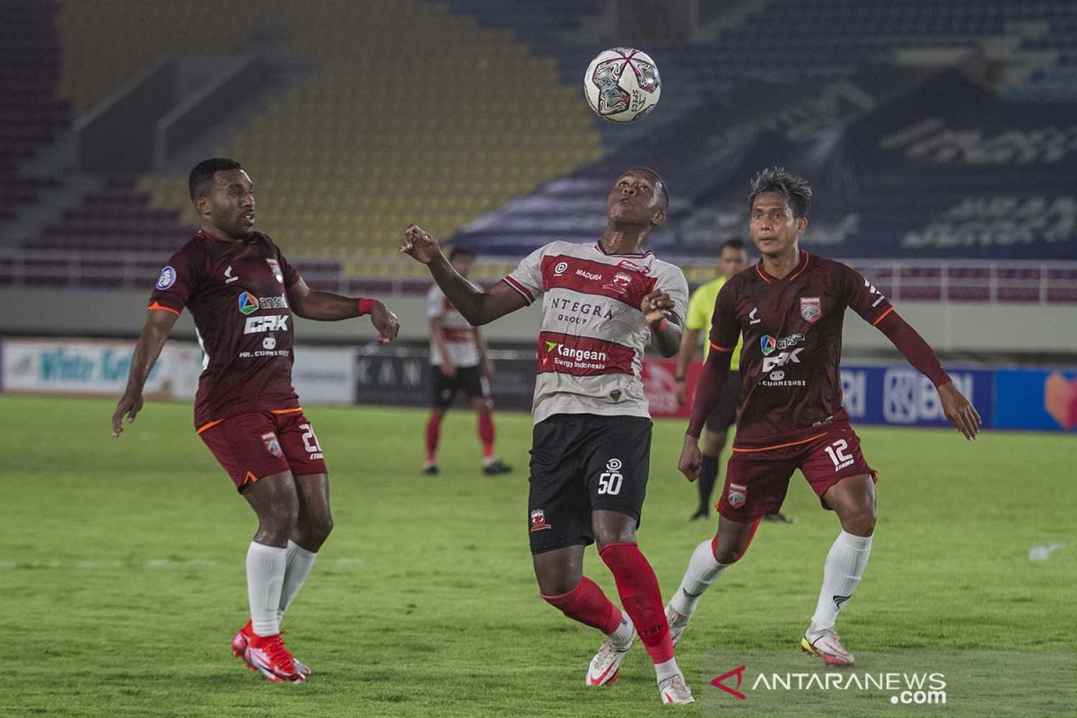 Madura  imbang 2-2 lawan Borneo FC