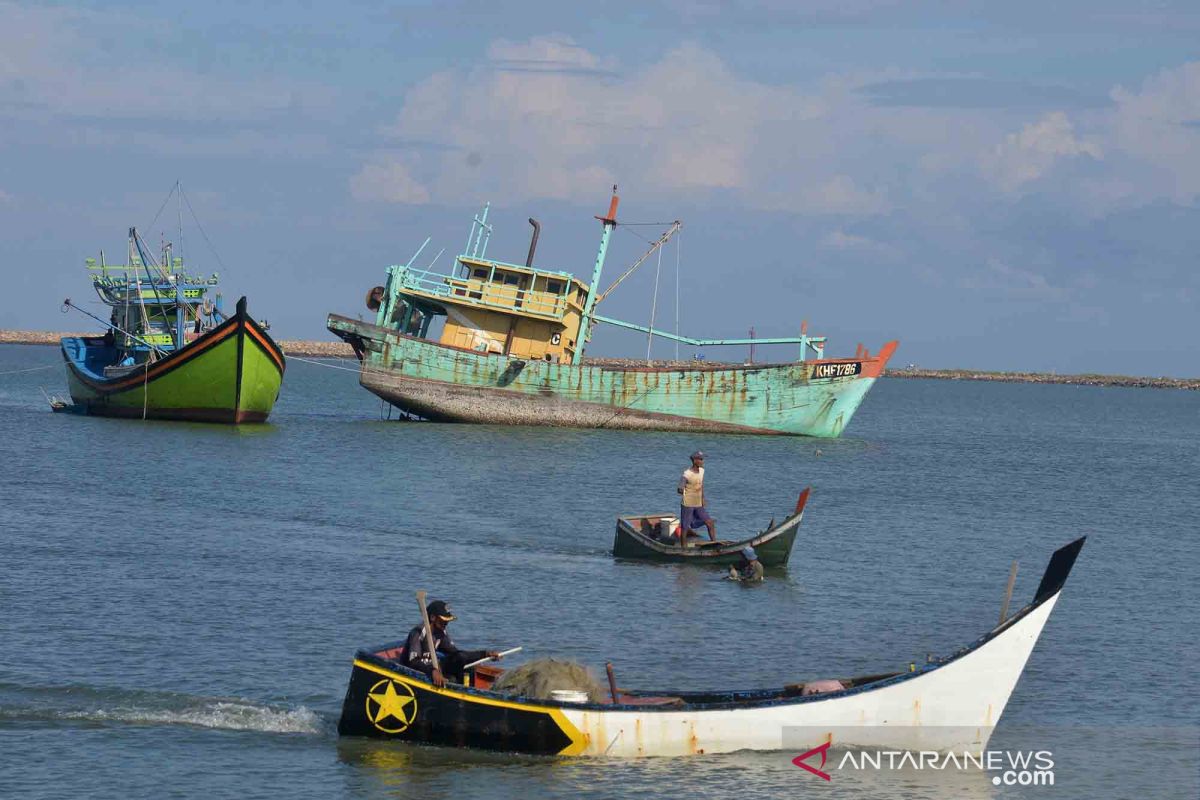 Penangkapan Kapal Ikan Ilegal Sepanjang Tahun 2021 - ANTARA News