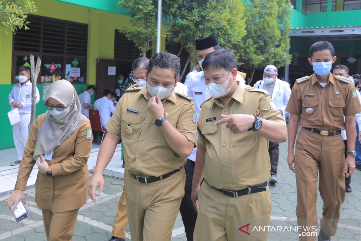 Wali Kota Tangerang imbau warga waspadai penularan COVID-19 saat tahun baru
