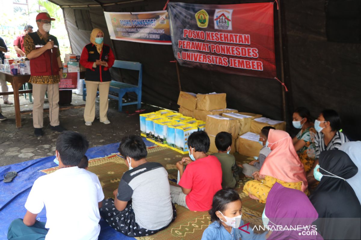 Kiprah relawan Unej bantu korban bencana Gunung Semeru