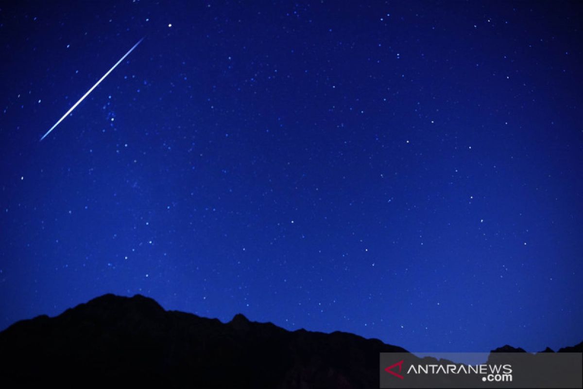 Saksikan puncak hujan meteor perseid hingga 14 Agustus 2022, begini penjelasannya