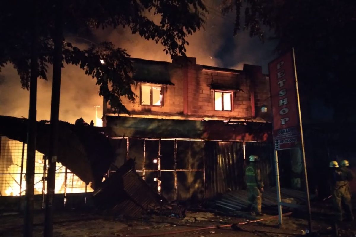 Dua orang luka berat akibat kebakaran ruko di Kabupaten Tangerang
