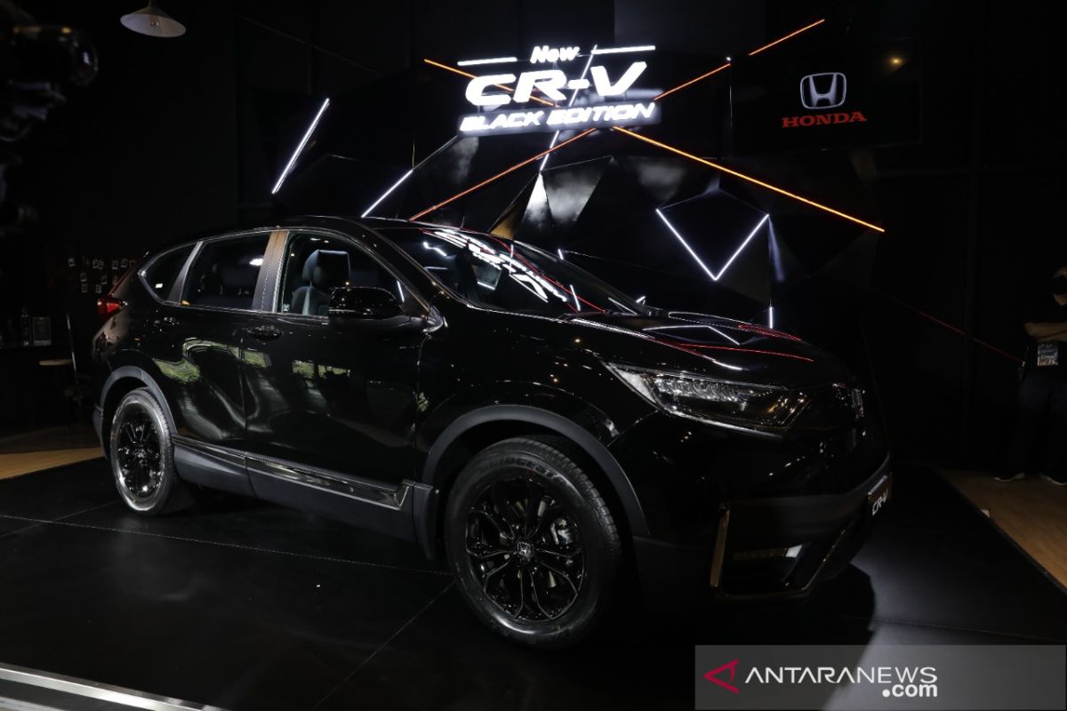 Melihat fitur dan harga New Honda CR-V Black Edition siap mengaspal