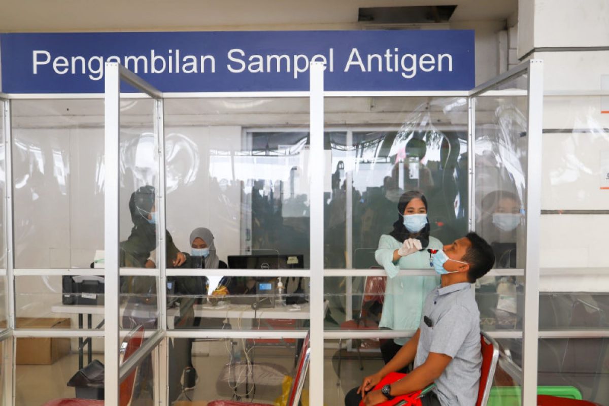 KAI sediakan 80 stasiun layani "rapid test" antigen, ini daftarnya