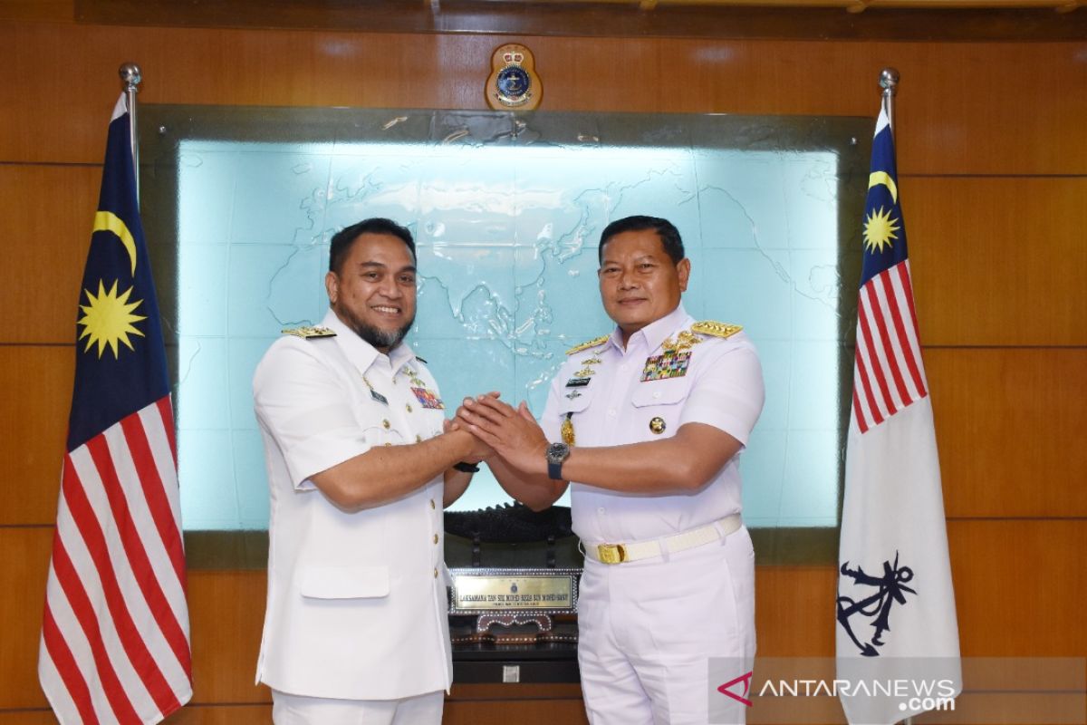 Kasal lakukan diplomasi militer perkokoh hubungan dengan AL Malaysia