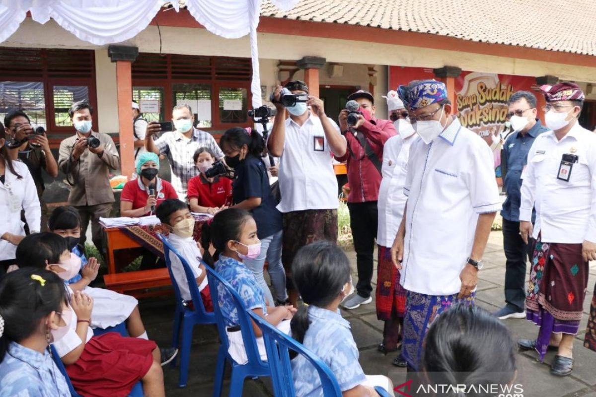 Gubernur Bali targetkan vaksinasi 35 ribu-40 ribu anak/hari