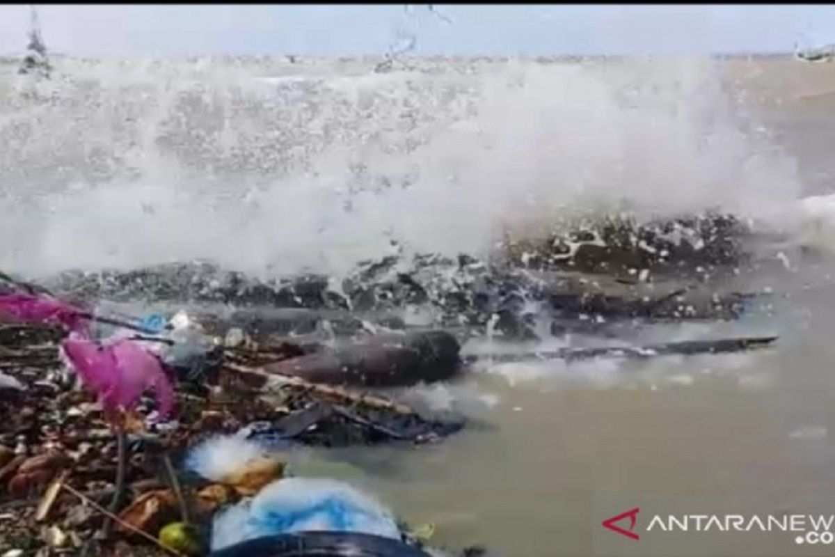 BPBD Pamekasan minta warga pesisir waspadai banjir pasang air laut