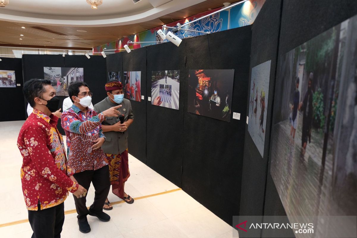 Pameran "Rwa Bhineda" tampilkan kilas balik peristiwa di Bali Nusra
