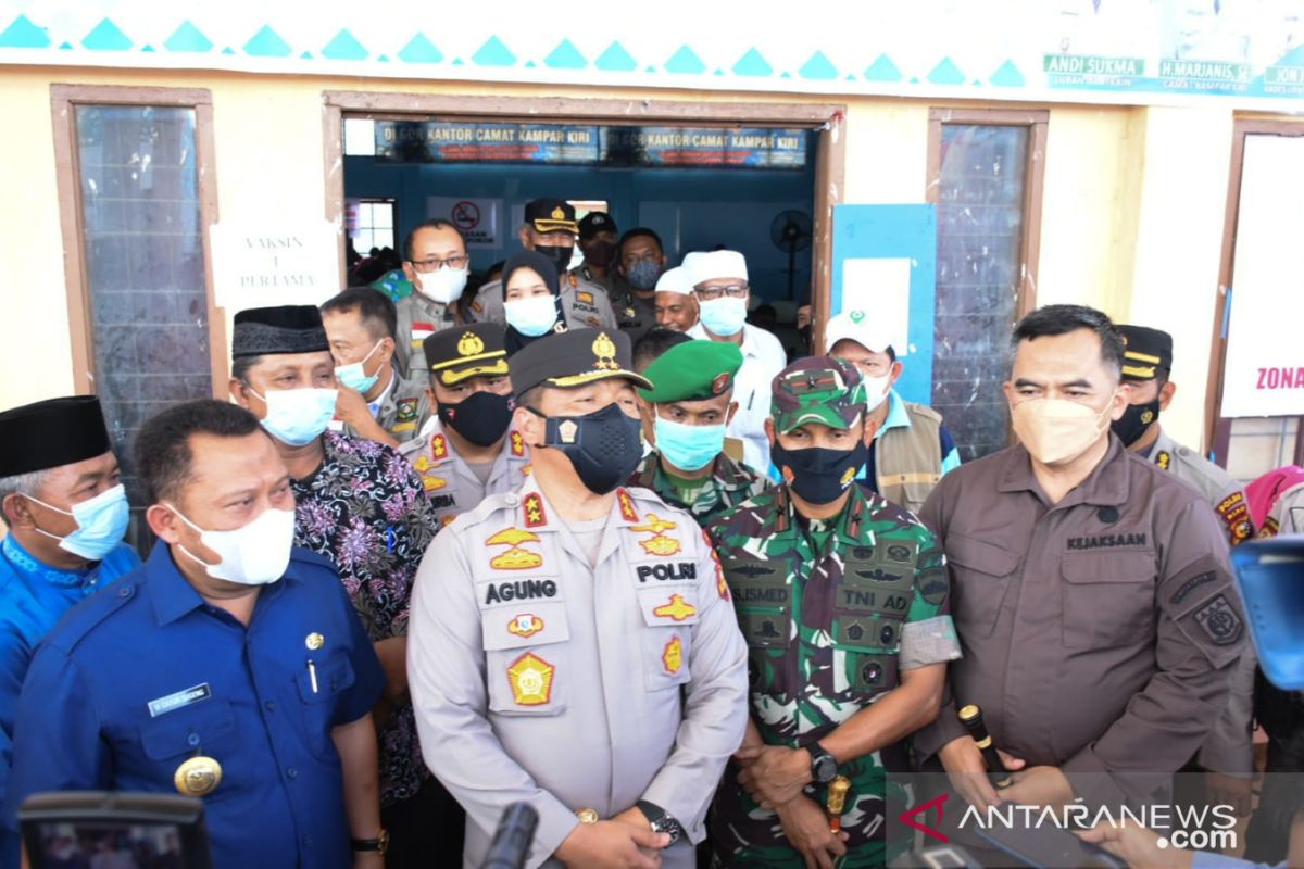 Capaian vaksinansi Kampar tertinggi di Riau, Kapolda dan Danrem lakukan ini