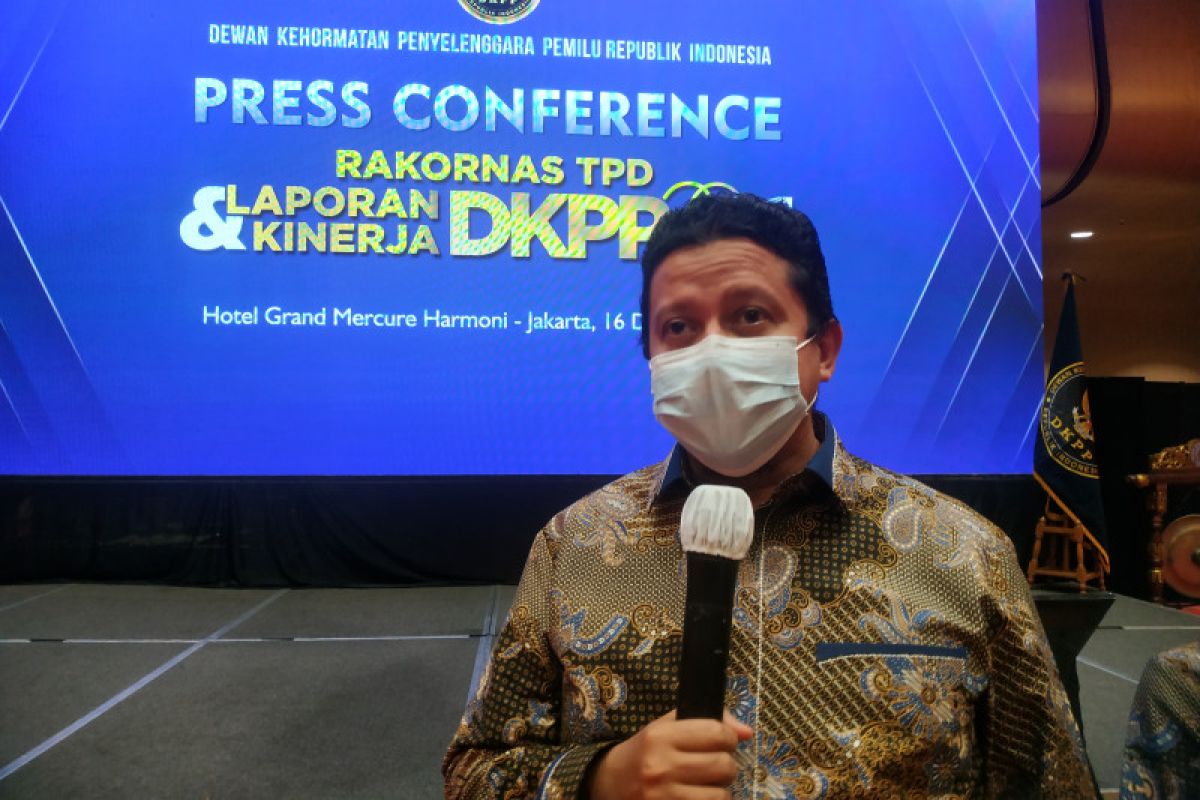 DKPP berhentikan Anggota KPU Kepulauan Tanimbar