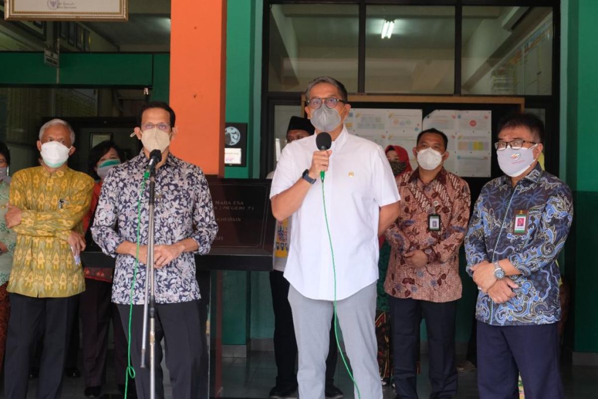 Legislator minta pemerintah evaluasi kebijakan PPKM