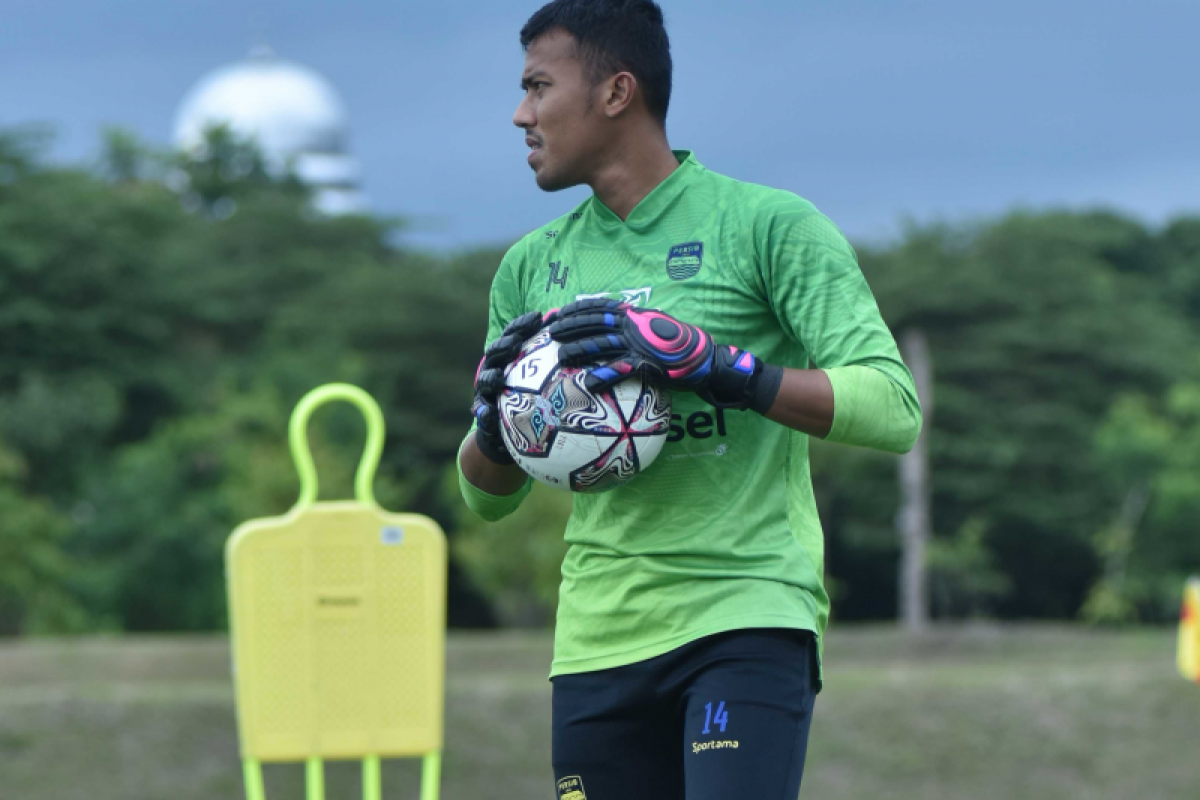 Kiper Persib Teja pulang kampung manfaatkan jeda kompetisi