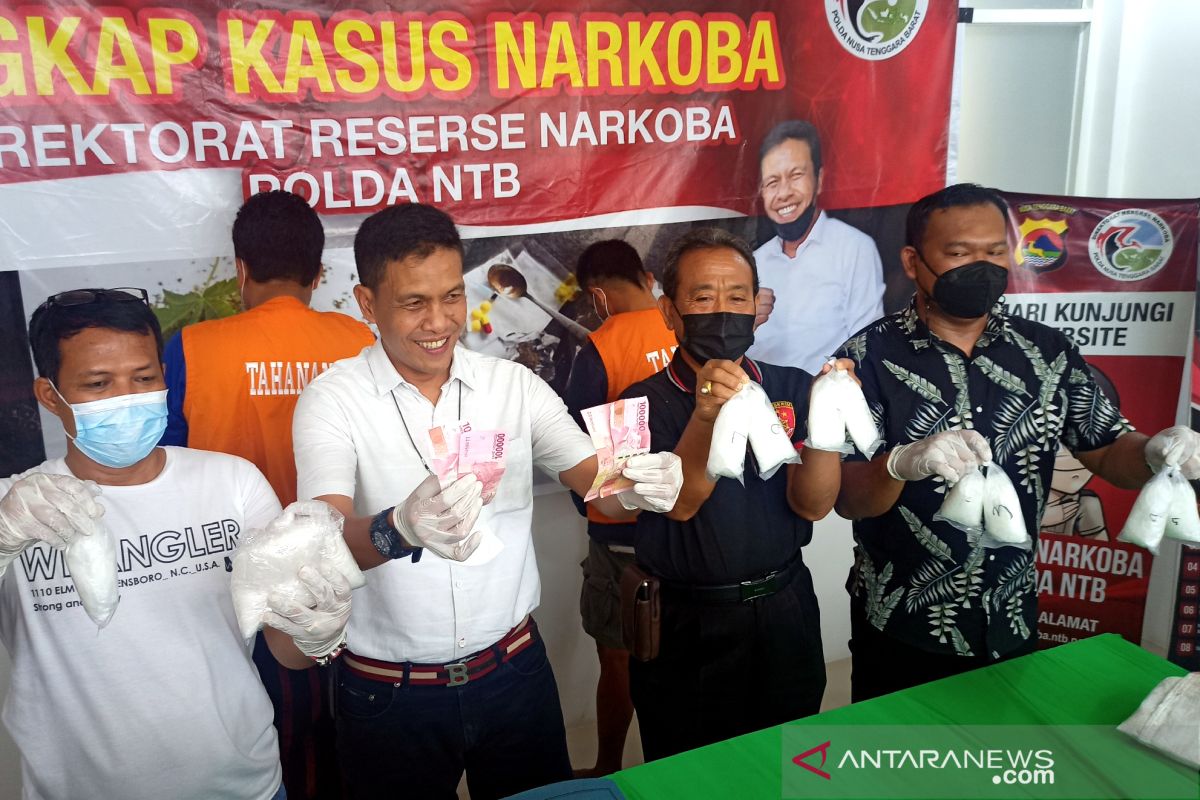 Polda NTB menyita 2 kilogram sabu dari terduga bandar asal Gunungsari