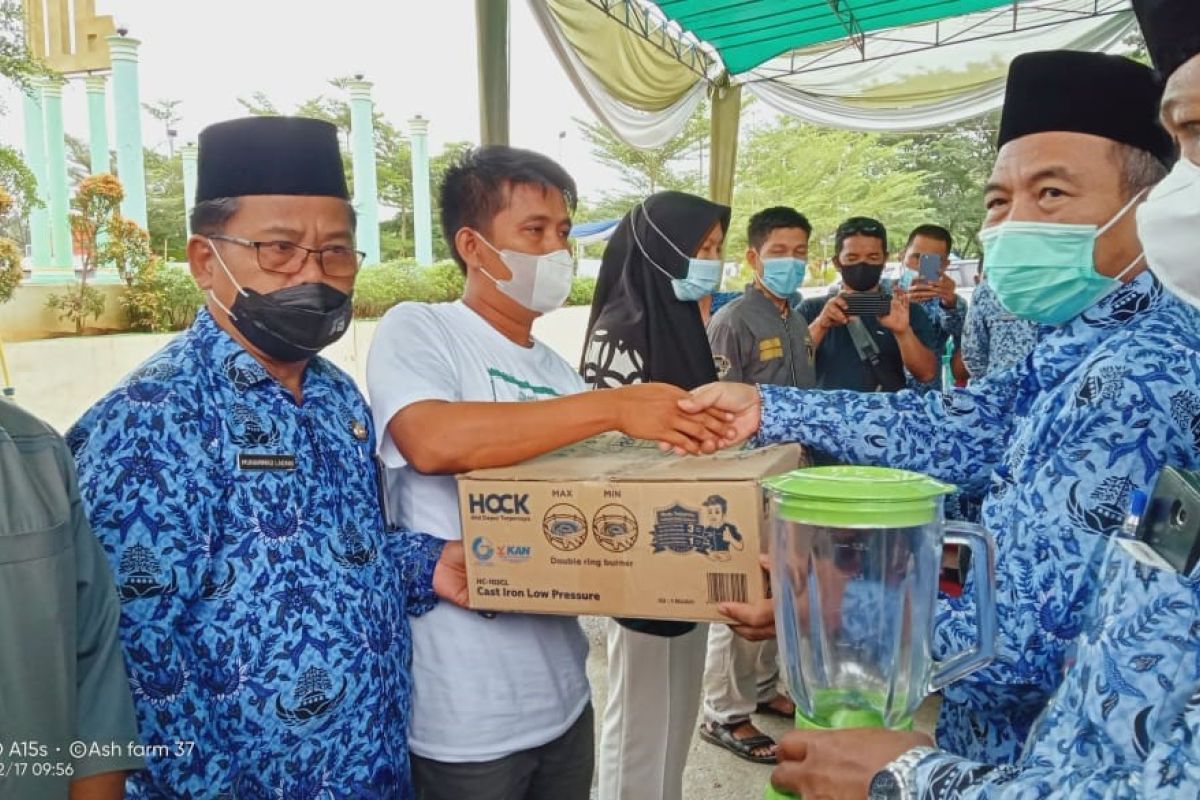 16 UMKM di Merangin dapat bantuan gerobak