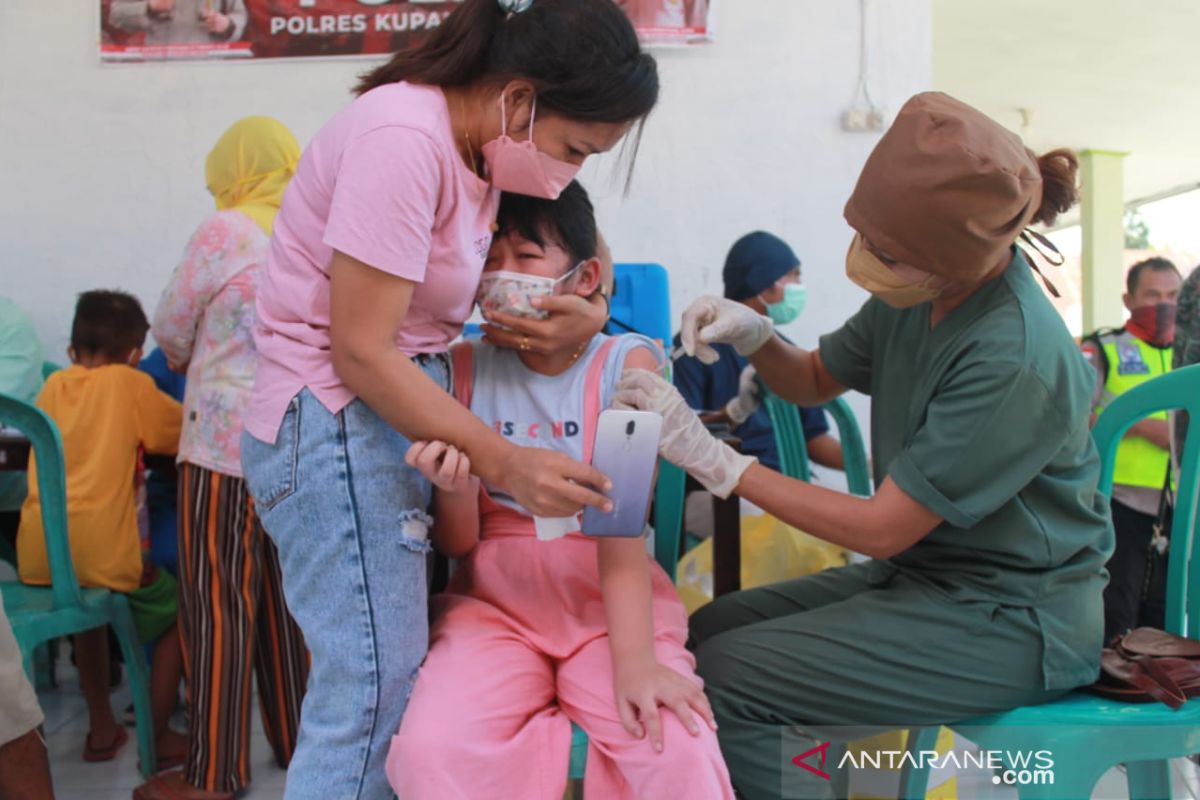 Polres Kupang Kota gencarkan vaksinasi bagi anak-anak