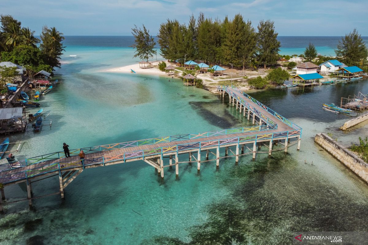 PLN bantu elektrifikasi dukung pengembangan wisata Pulau Osi