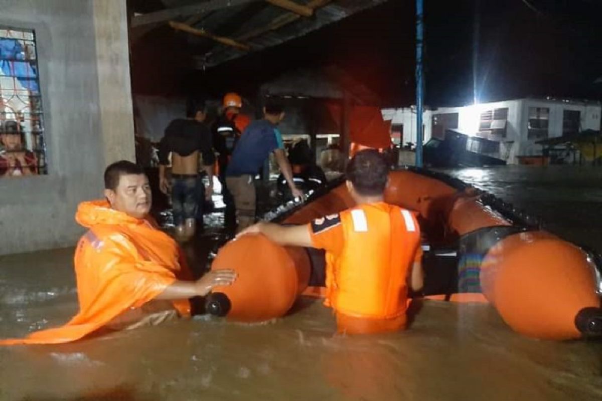 Sekurangnya 350 rumah di Kota Gunungsitoli-Sumut terendam banjir