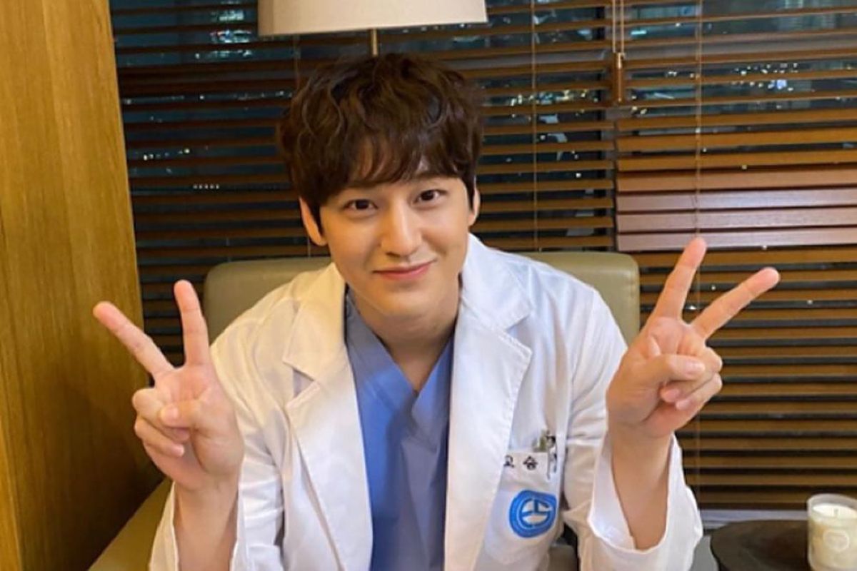 Kim Bum kembali lewat drama terbaru 'Ghost Doctor'