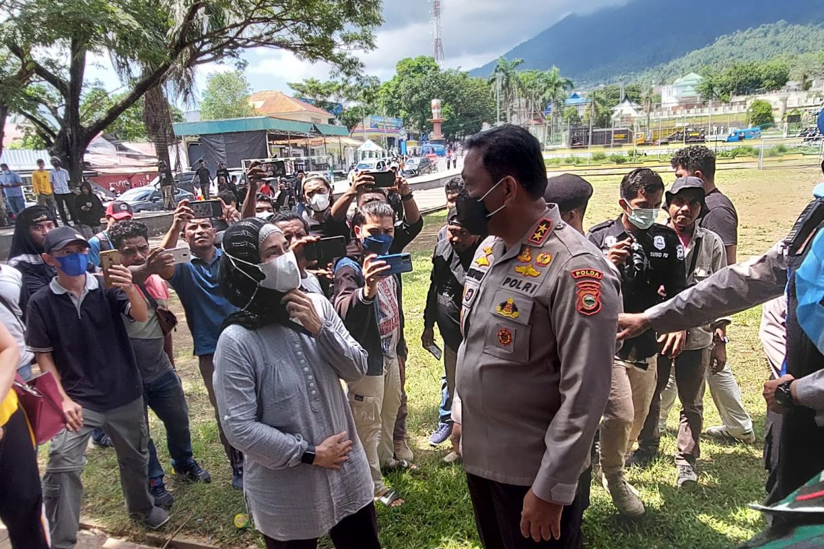 339 personel polisi amankan penabalan Sultan Ternate ke-49