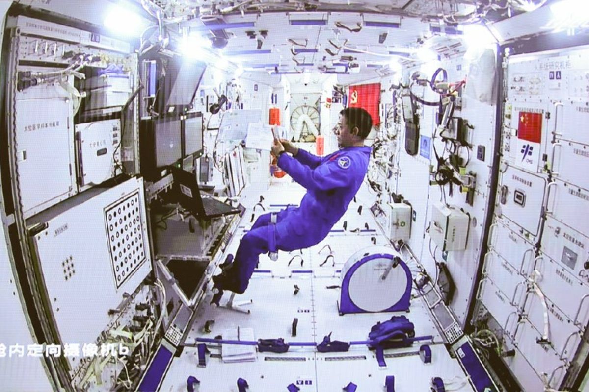 Teknologi baru permudah kehidupan astronaut China di orbit