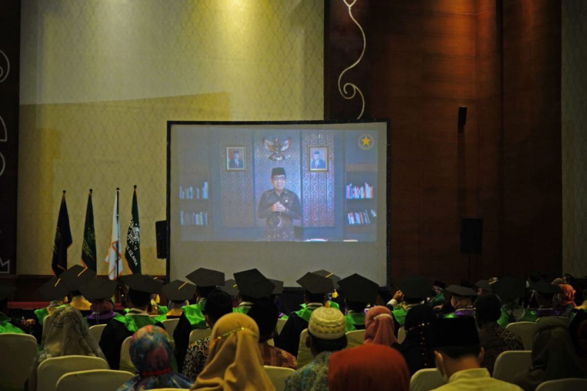 Mensesneg minta lulusan UNU Yogyakarta tangkap peluang di era disrupsi