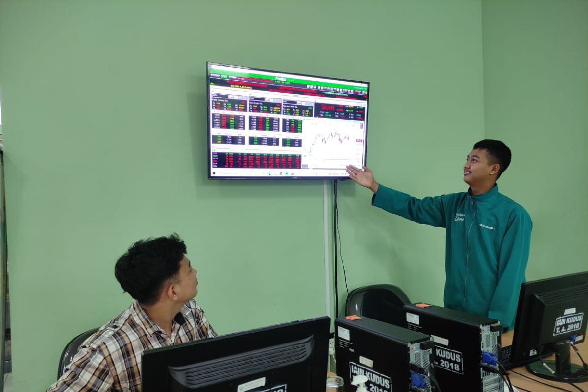 Galeri Investasi IAIN Kudus raih juara 3 kompetisi GI BEI Maraton