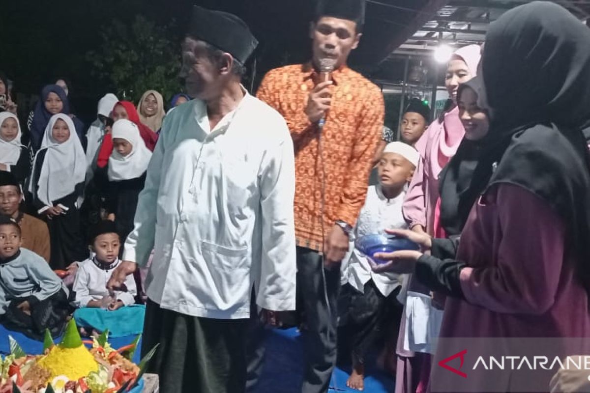 Bupati Kubu Raya minta TBM Kampung Baca Tansal terus literasi masyarakat