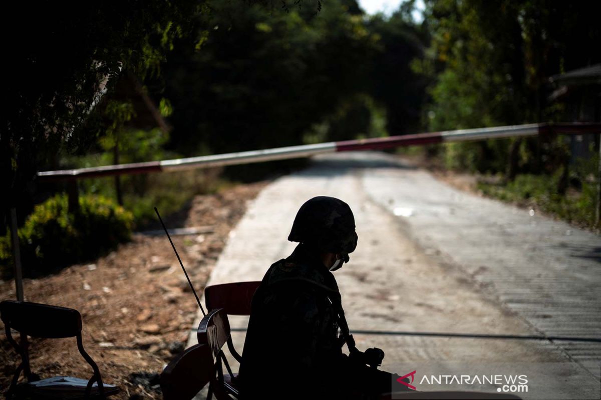 Pemberontak Myanmar kubur 30 jasad yang tewas dalam serangan biadab