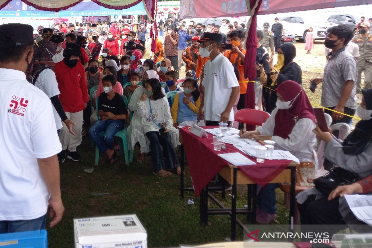 Mensos semangati anak-anak Bangka Barat ikut vaksin COVID-19