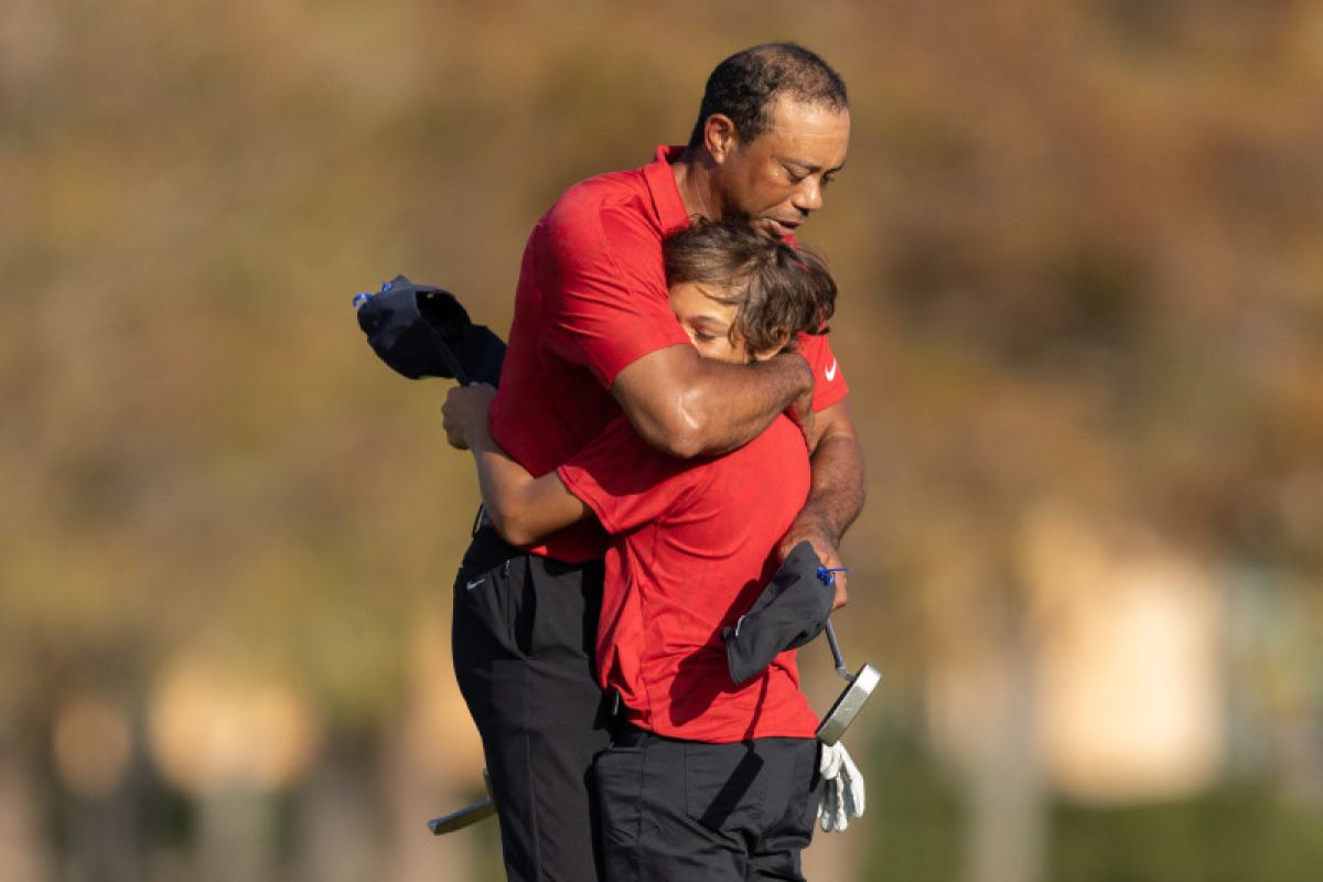 Tiger Woods  urutan kedua PNC Championship