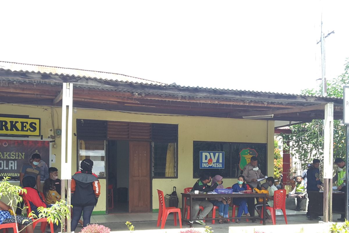 Polres Jayawijaya Papua membuka tiga gerai vaksinasi