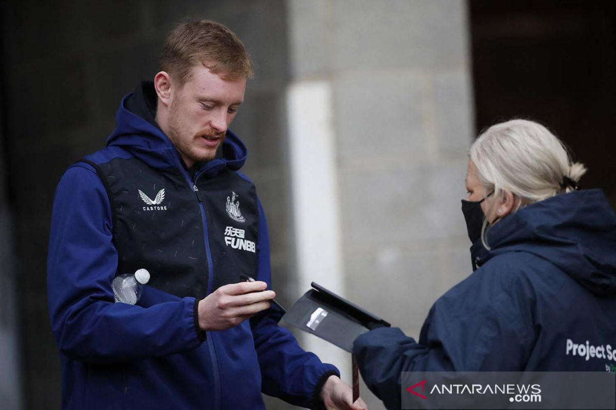 Liga Inggris: Everton ajukan penawaran untuk gelandang Newcastle Sean Longstaff