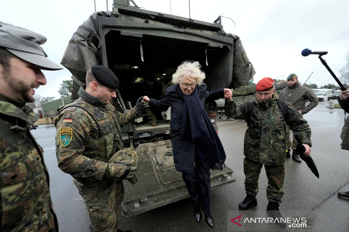 Di tengah krisis Ukraina, pasukan Jerman tiba di Lithuania