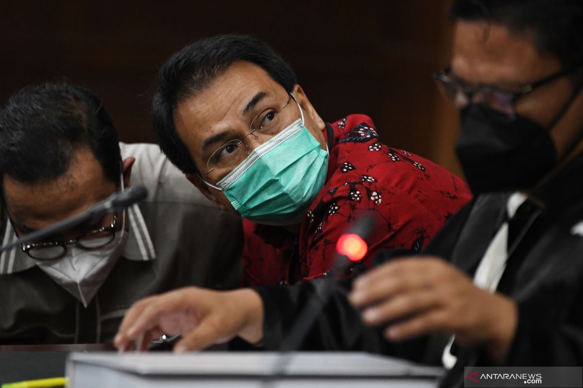 Azis Syamsuddin kecewa kepada eks penyidik KPK Stepanus Robin