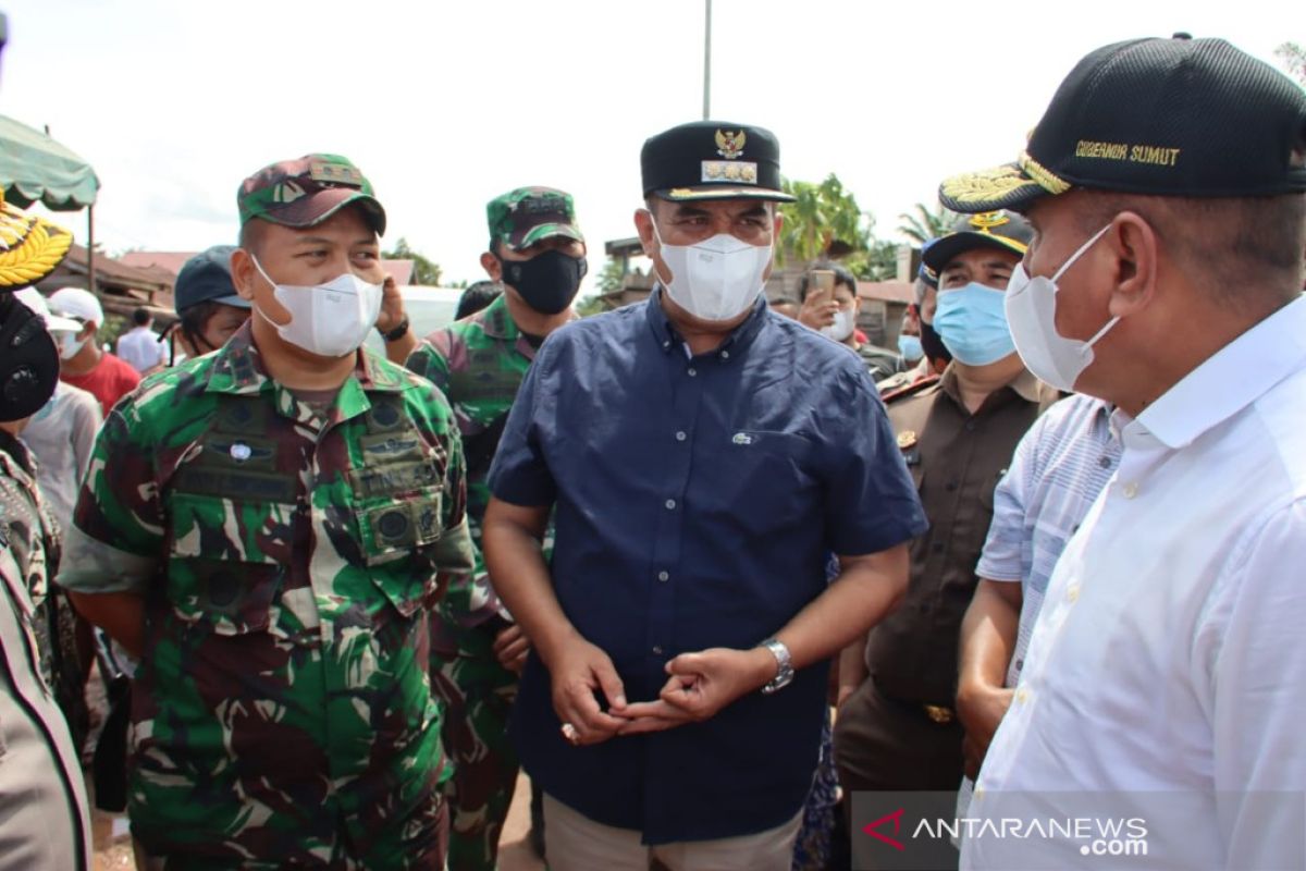 Bupati paparkan kerusakan banjir Madina kepada Gubsu